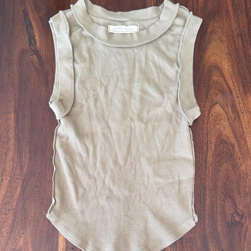 Woman's Light Camo Green Ribbed Knit Top